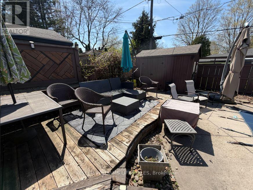 345 Glenrose Drive, London South, Ontario  N6K 2A9 - Photo 39 - X12847444