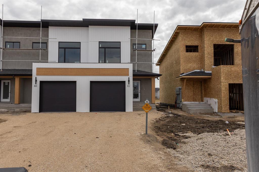 82 Kootenay Way, Steinbach, Manitoba  R5G 2Y1 - Photo 0 - 202608036