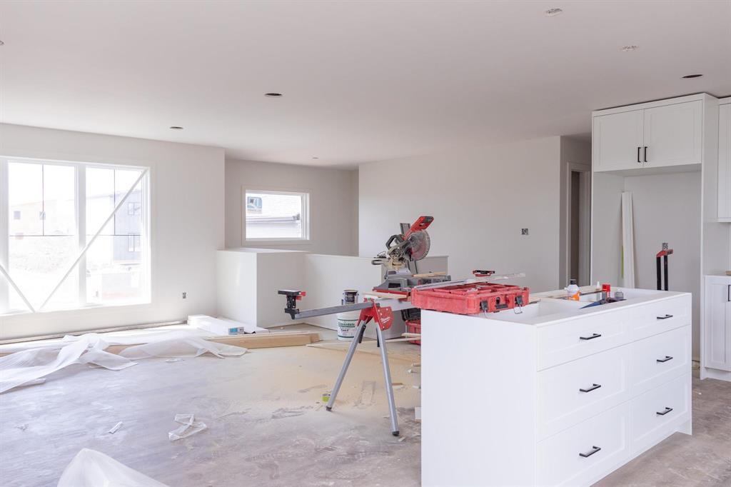 72 Sterling Crescent, Steinbach, Manitoba  R5G 3A5 - Photo 3 - 202608215