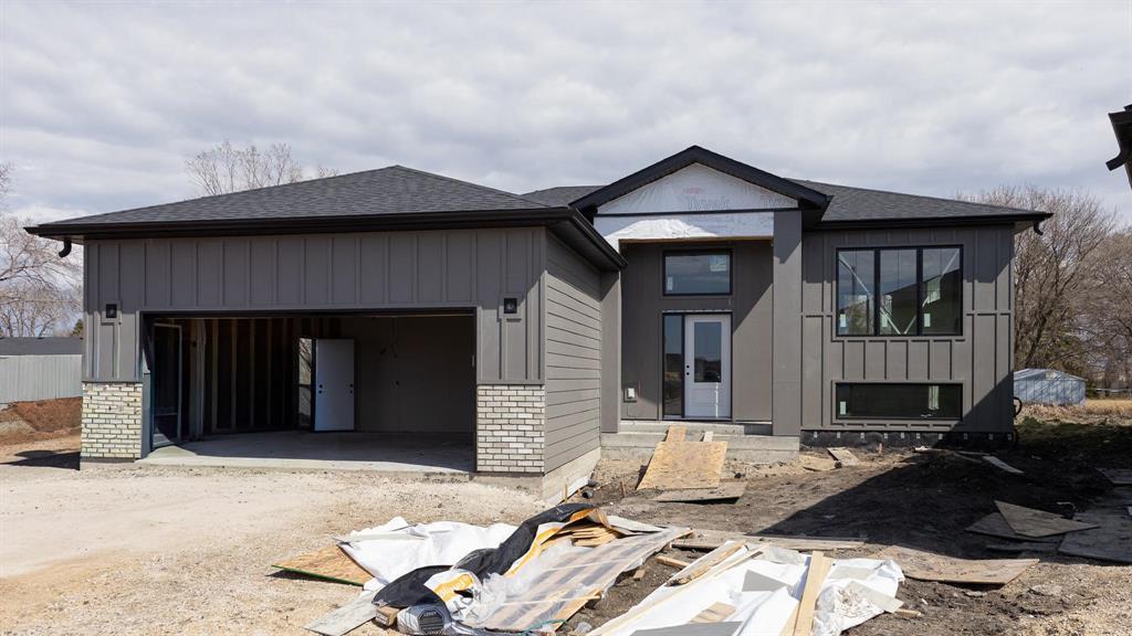 72 Sterling Crescent, Steinbach, Manitoba  R5G 3A5 - Photo 5 - 202608215