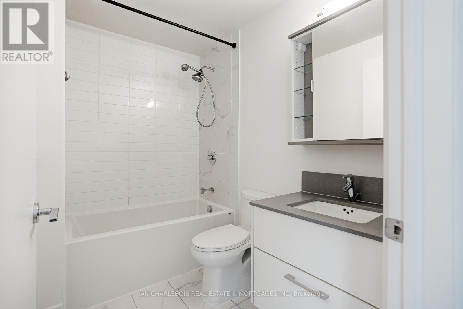 1701 - 255 Bay Street, Ottawa, Ontario  K1R 0C5 - Photo 22 - X12944510