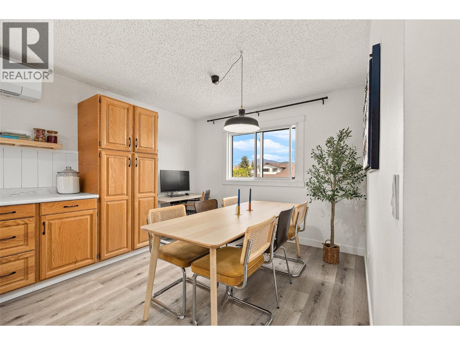 1441 Inkar Road, Kelowna, British Columbia  V1Y 8J1 - Photo 3 - 10383851