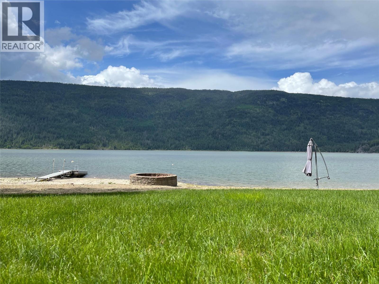 8558 Hwy 97a, Mara, British Columbia  V0E 2K0 - Photo 2 - 10381889