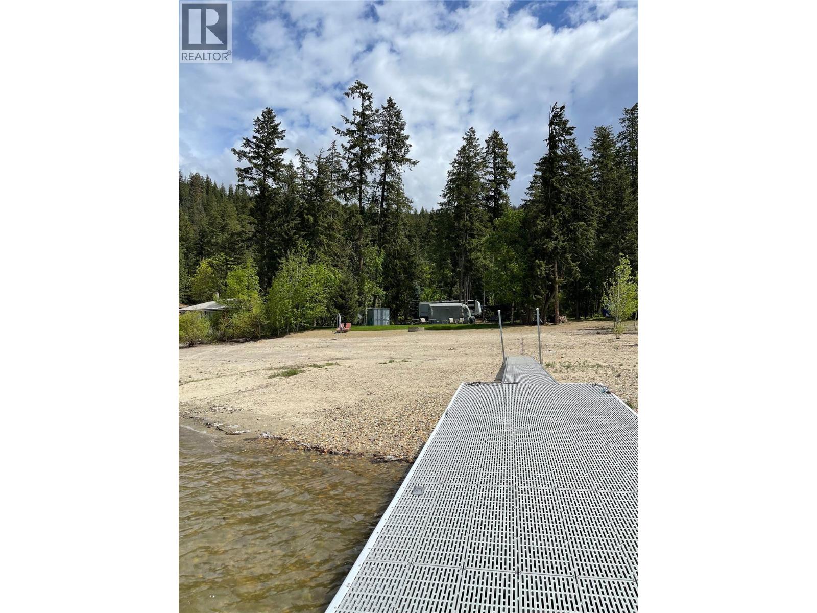 8558 Hwy 97a, Mara, British Columbia  V0E 2K0 - Photo 3 - 10381889