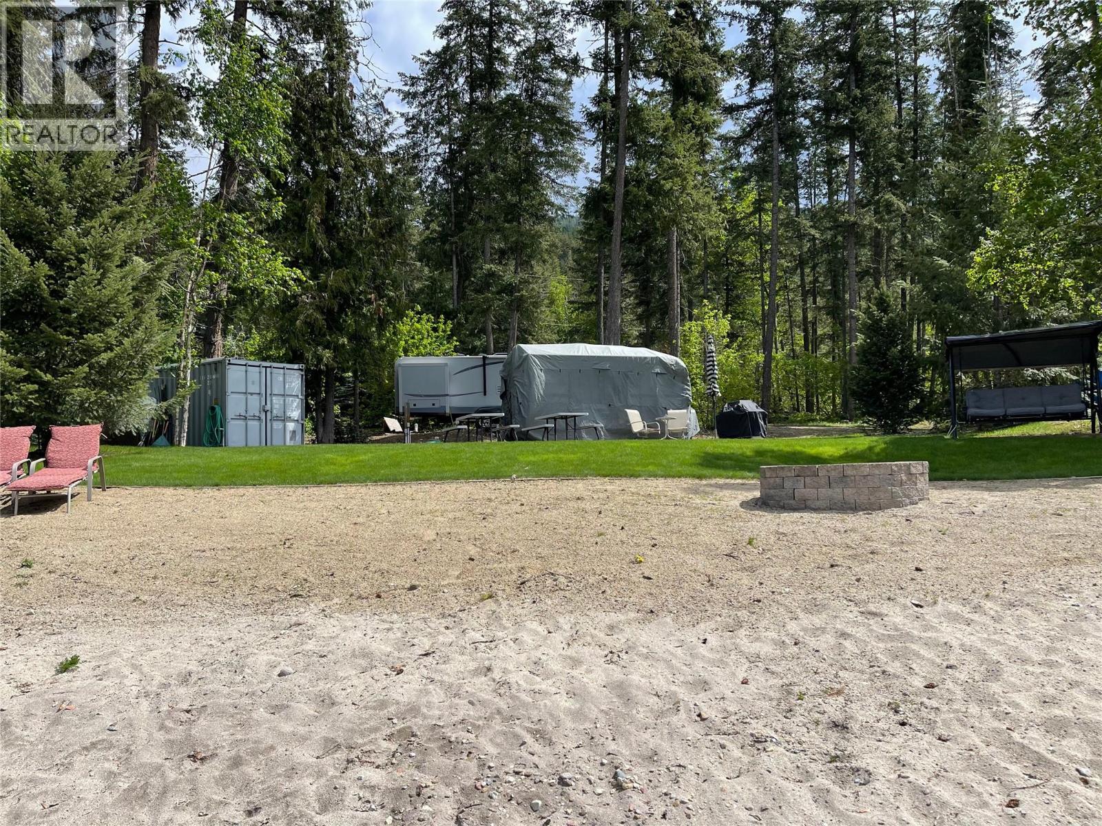 8558 Hwy 97a, Mara, British Columbia  V0E 2K0 - Photo 6 - 10381889