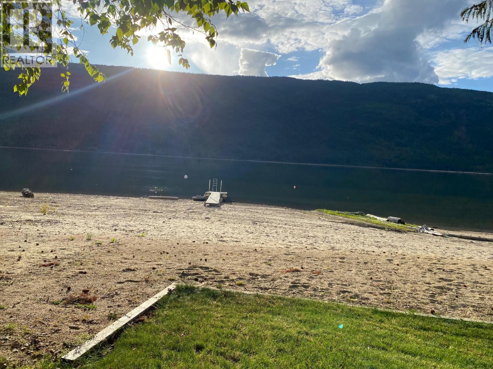 8558 Hwy 97a, Mara, British Columbia  V0E 2K0 - Photo 8 - 10381889