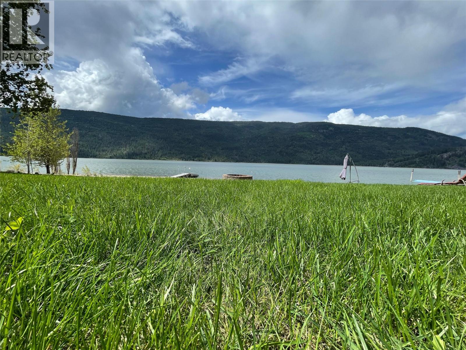 8558 Hwy 97a, Mara, British Columbia  V0E 2K0 - Photo 9 - 10381889