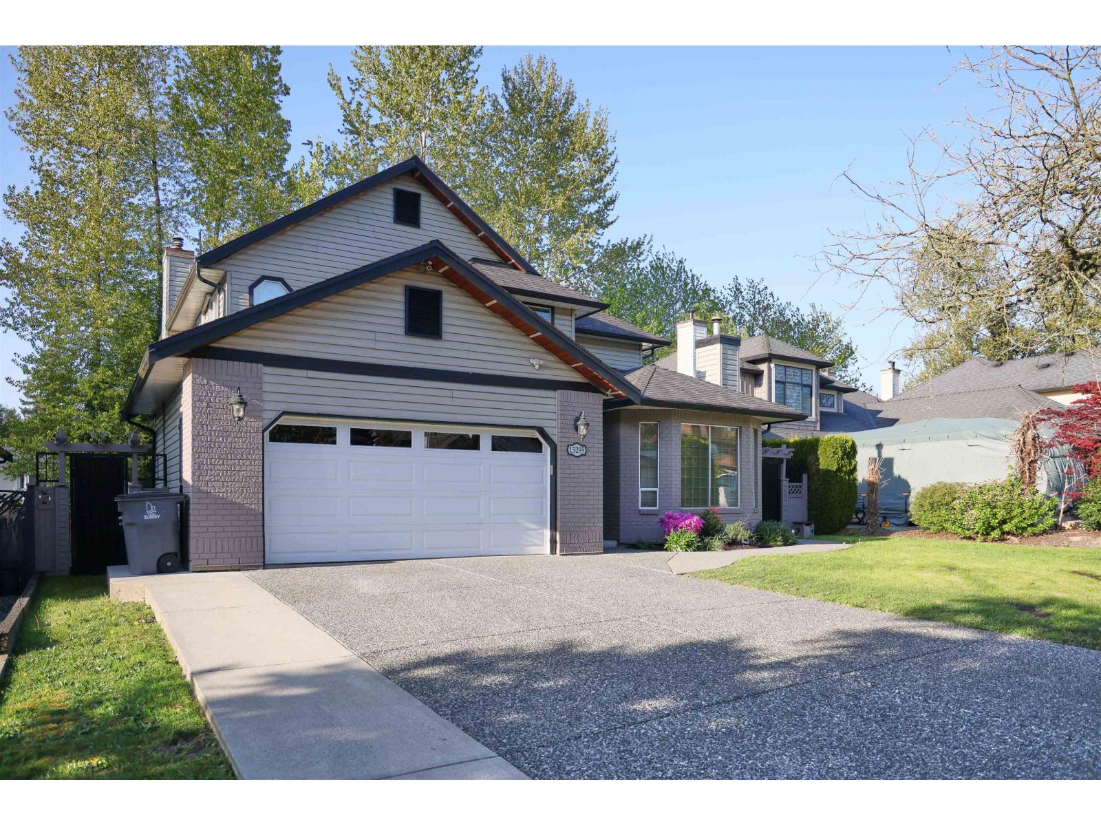 15295 111a Avenue, Surrey, British Columbia  V3R 0G4 - Photo 2 - R3113816