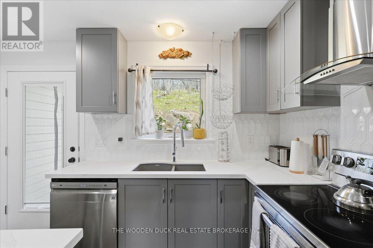 96 Livingstone Avenue W, Centre Hastings, Ontario  K0K 2K0 - Photo 11 - X13043128