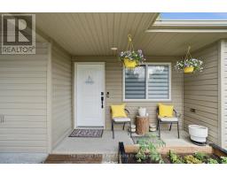 96 LIVINGSTONE AVENUE W, Centre Hastings, Ontario