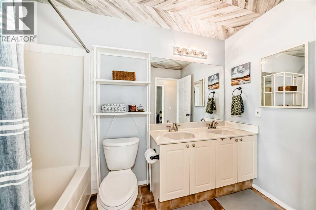 136 Hidden Hills Road Nw, Calgary, Alberta  T3A 5Y2 - Photo 35 - A2300585