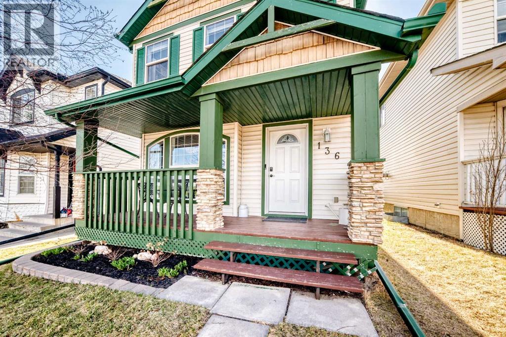 136 Hidden Hills Road Nw, Calgary, Alberta  T3A 5Y2 - Photo 2 - A2300585