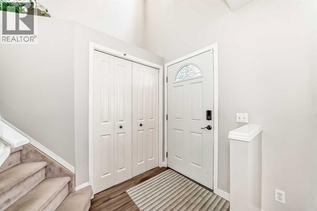 136 Hidden Hills Road Nw, Calgary, Alberta  T3A 5Y2 - Photo 4 - A2300585