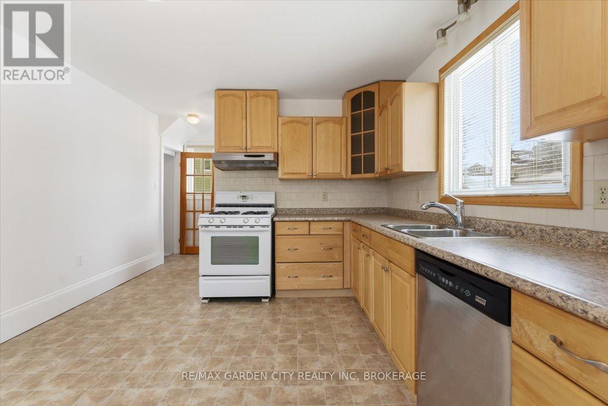 26 Chestnut Street, Pelham, Ontario  L3E 0K3 - Photo 10 - X13039724