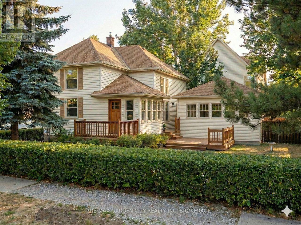 26 Chestnut Street, Pelham, Ontario  L3E 0K3 - Photo 35 - X13039724