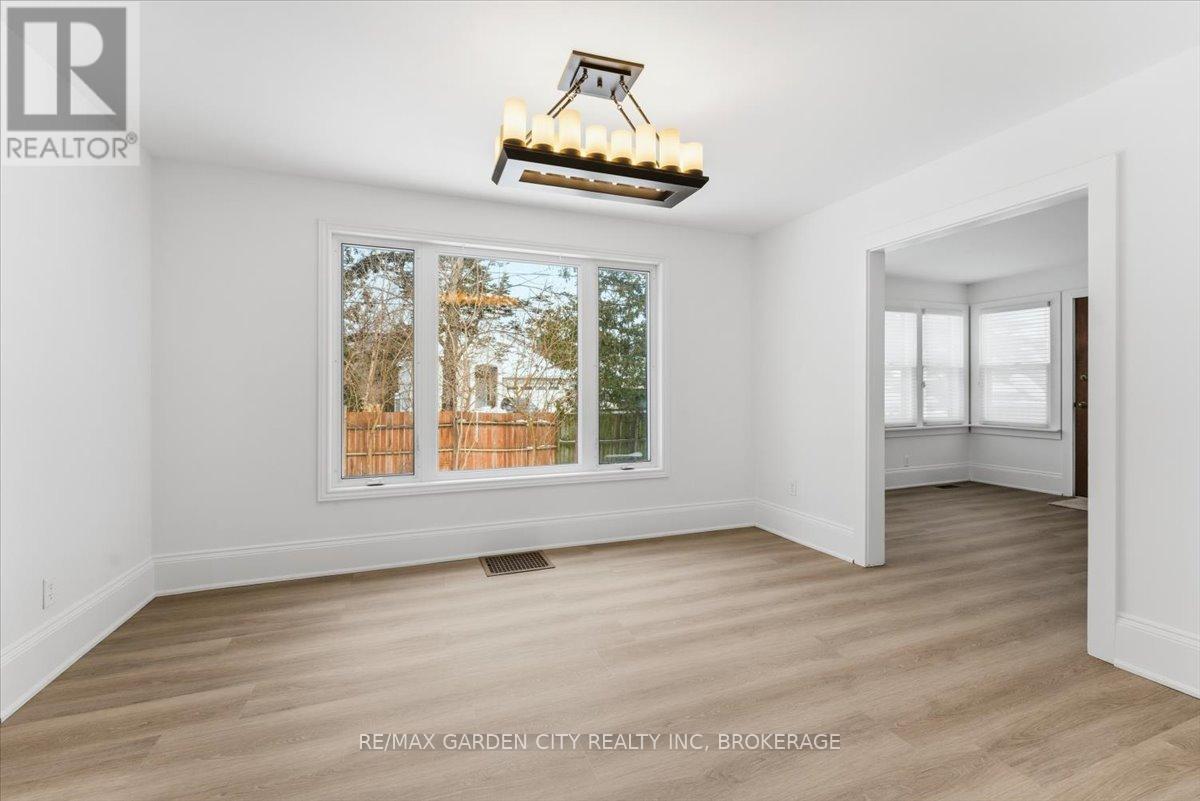 26 Chestnut Street, Pelham, Ontario  L3E 0K3 - Photo 4 - X13039724