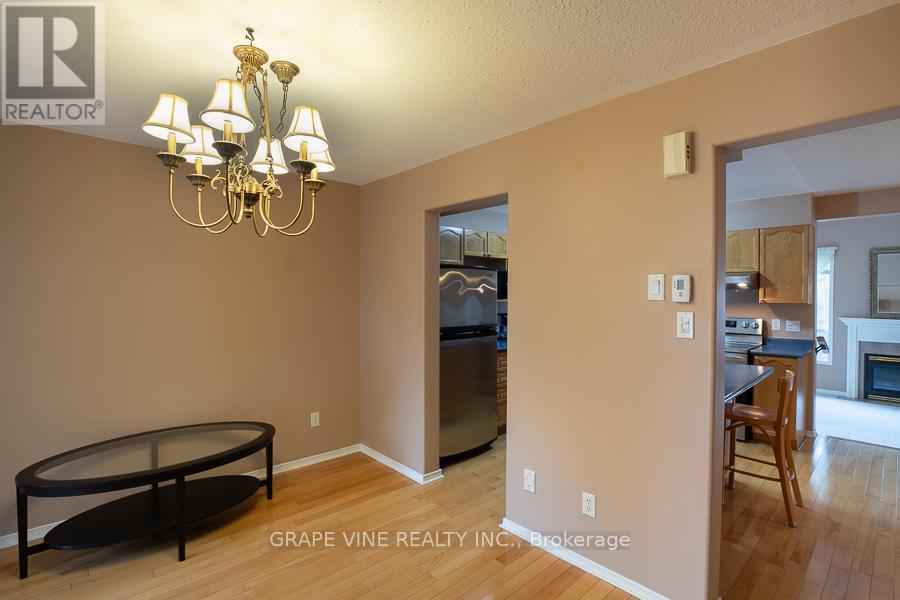 1 Newcastle Avenue, Ottawa, Ontario  K2K 2R2 - Photo 15 - X13042974