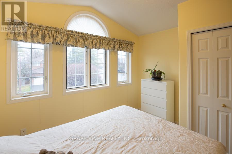 1 Newcastle Avenue, Ottawa, Ontario  K2K 2R2 - Photo 28 - X13042974