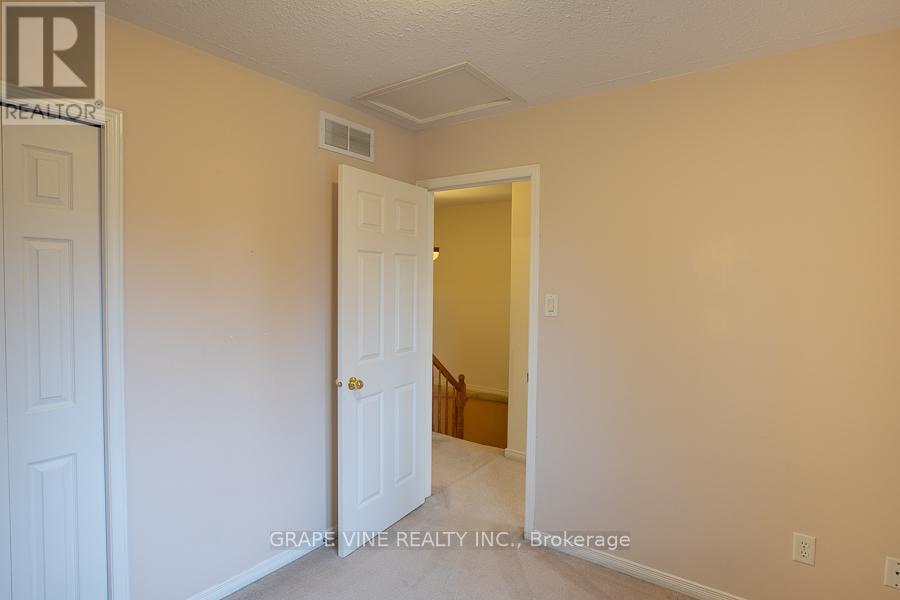 1 Newcastle Avenue, Ottawa, Ontario  K2K 2R2 - Photo 31 - X13042974