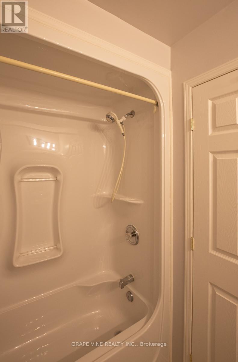 1 Newcastle Avenue, Ottawa, Ontario  K2K 2R2 - Photo 33 - X13042974