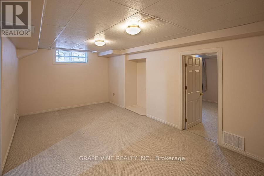 1 Newcastle Avenue, Ottawa, Ontario  K2K 2R2 - Photo 34 - X13042974