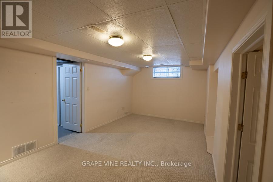 1 Newcastle Avenue, Ottawa, Ontario  K2K 2R2 - Photo 35 - X13042974
