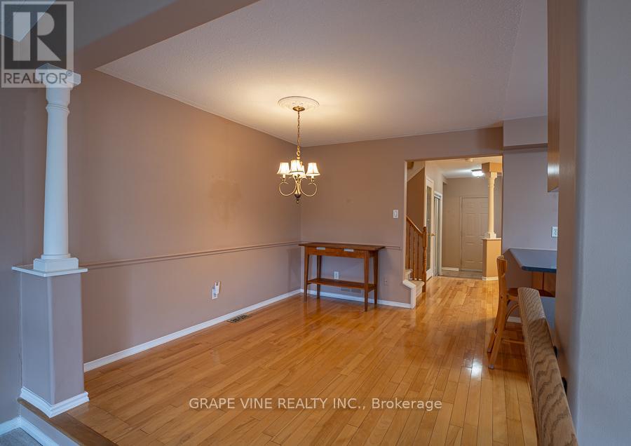 1 Newcastle Avenue, Ottawa, Ontario  K2K 2R2 - Photo 7 - X13042974