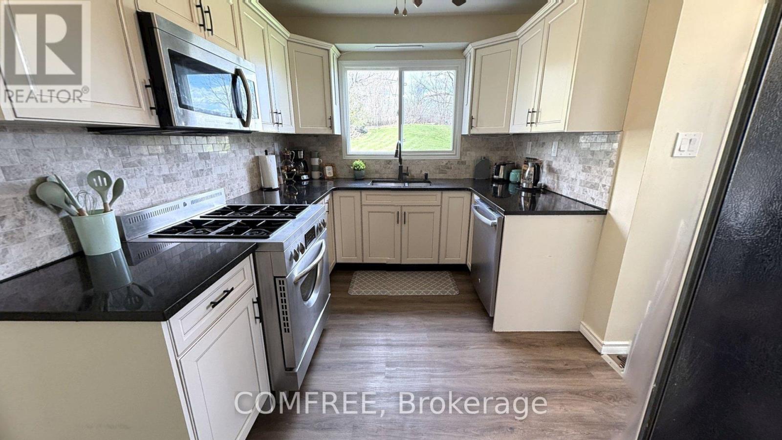 87 Locks Road, Brantford, Ontario  N3S 7L9 - Photo 5 - X13042988