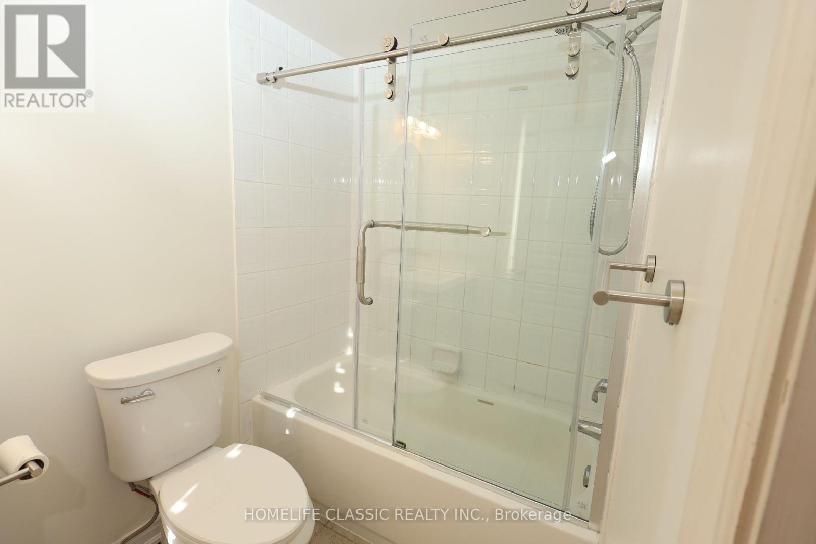 41 Chelton Dr Drive, Richmond Hill, Ontario  L4E 4A9 - Photo 14 - N12901960