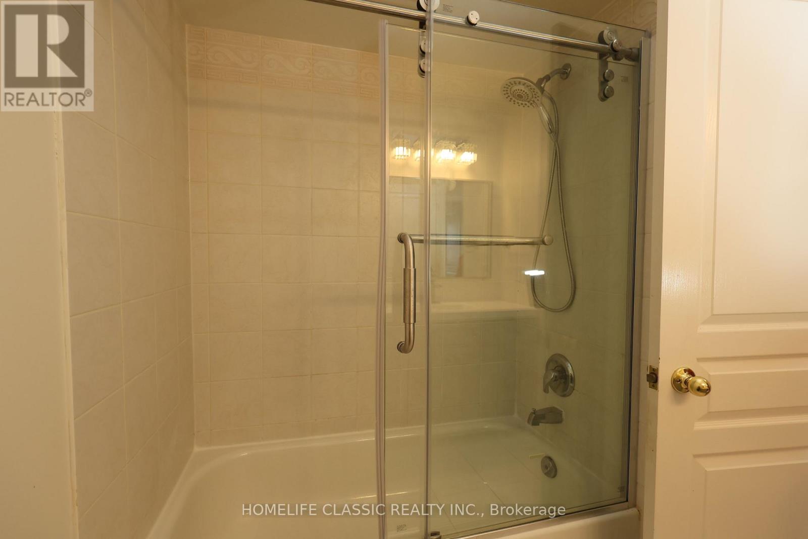 41 Chelton Dr Drive, Richmond Hill, Ontario  L4E 4A9 - Photo 20 - N12901960