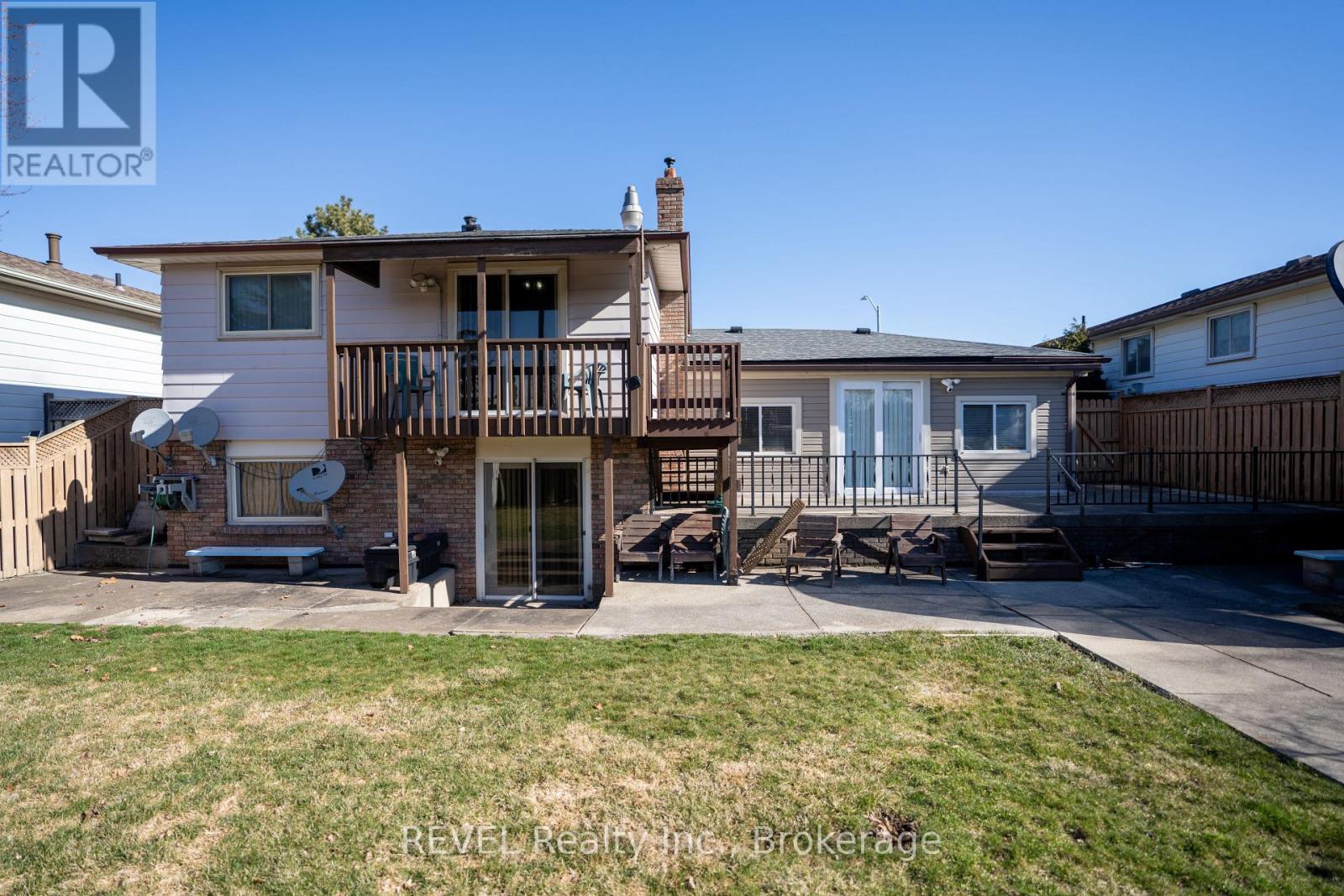 19 Lynwood Drive, Hamilton, Ontario  L8E 3E7 - Photo 4 - X13043020