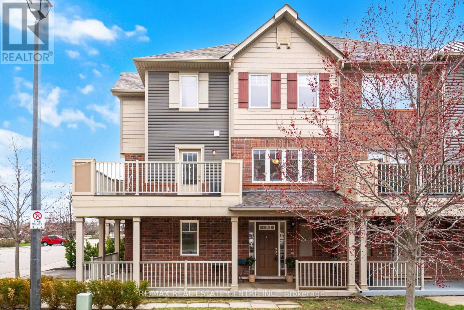 56 - 3050 Rotary Way, Burlington, Ontario  L7M 0G8 - Photo 2 - W12996830