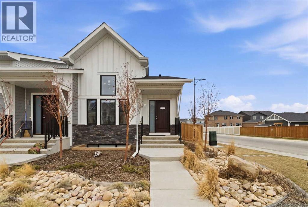 56 Iris Crescent, Okotoks, Alberta  T1S 5V6 - Photo 2 - A2299932