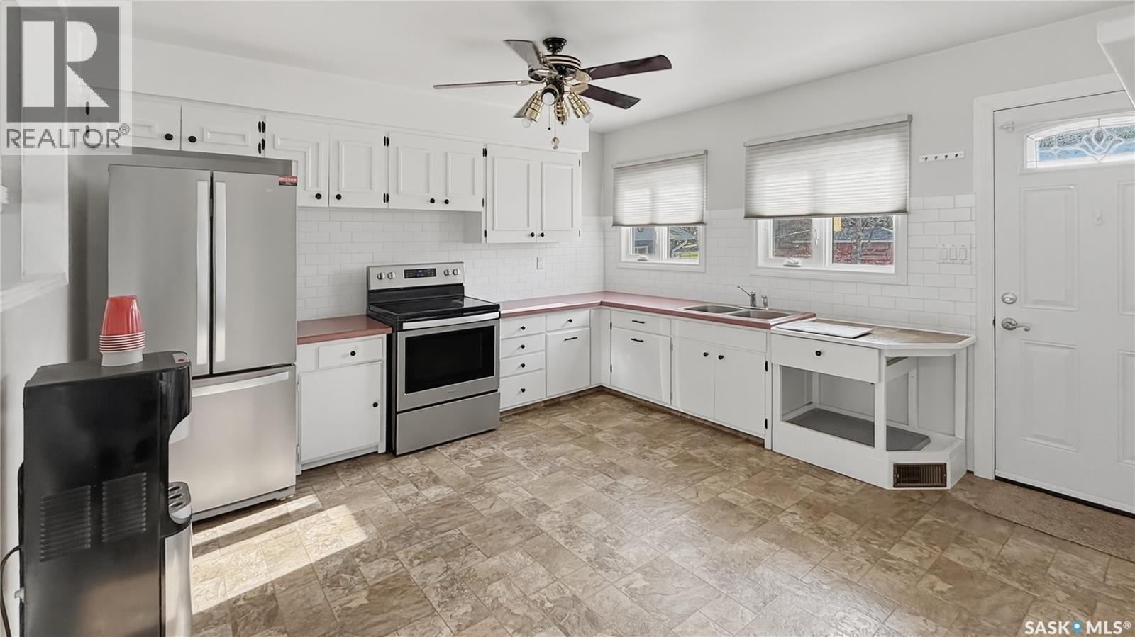 444 5th Avenue Se, Swift Current, Saskatchewan  S9H 3N4 - Photo 6 - SK033827