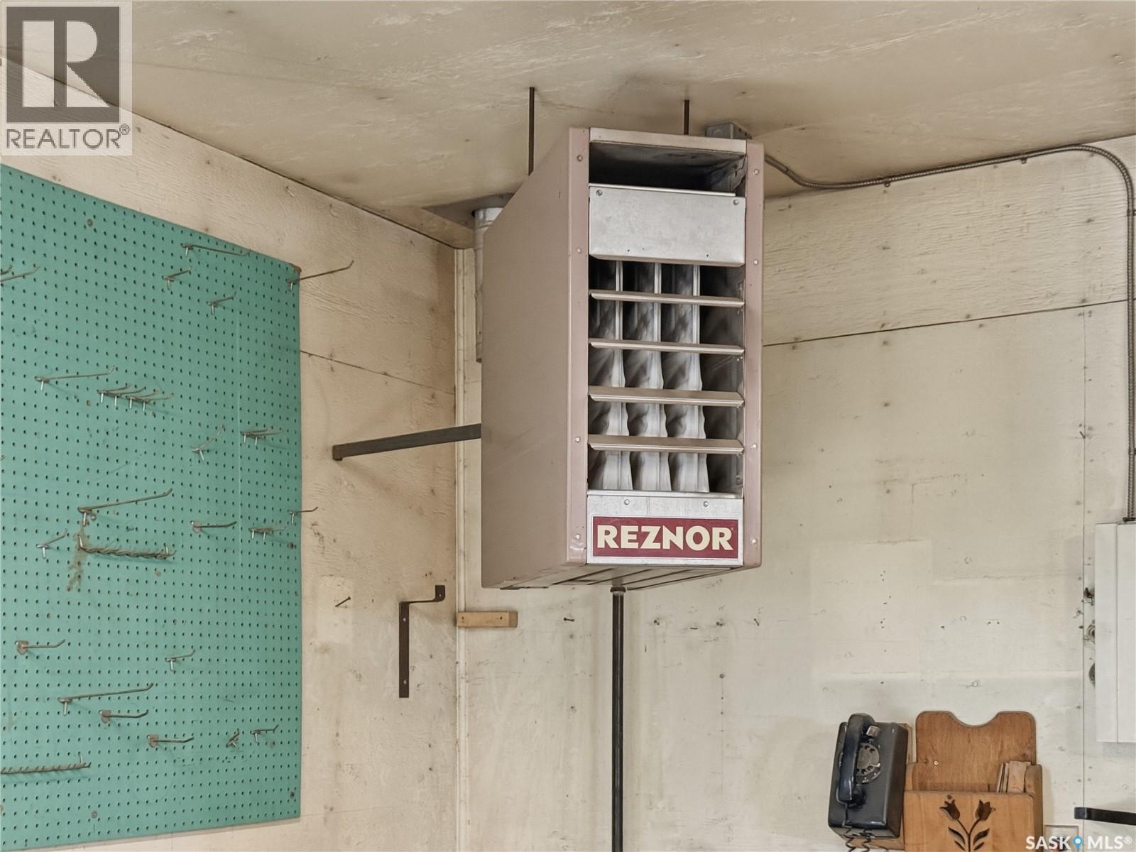 444 5th Avenue Se, Swift Current, Saskatchewan  S9H 3N4 - Photo 23 - SK033827