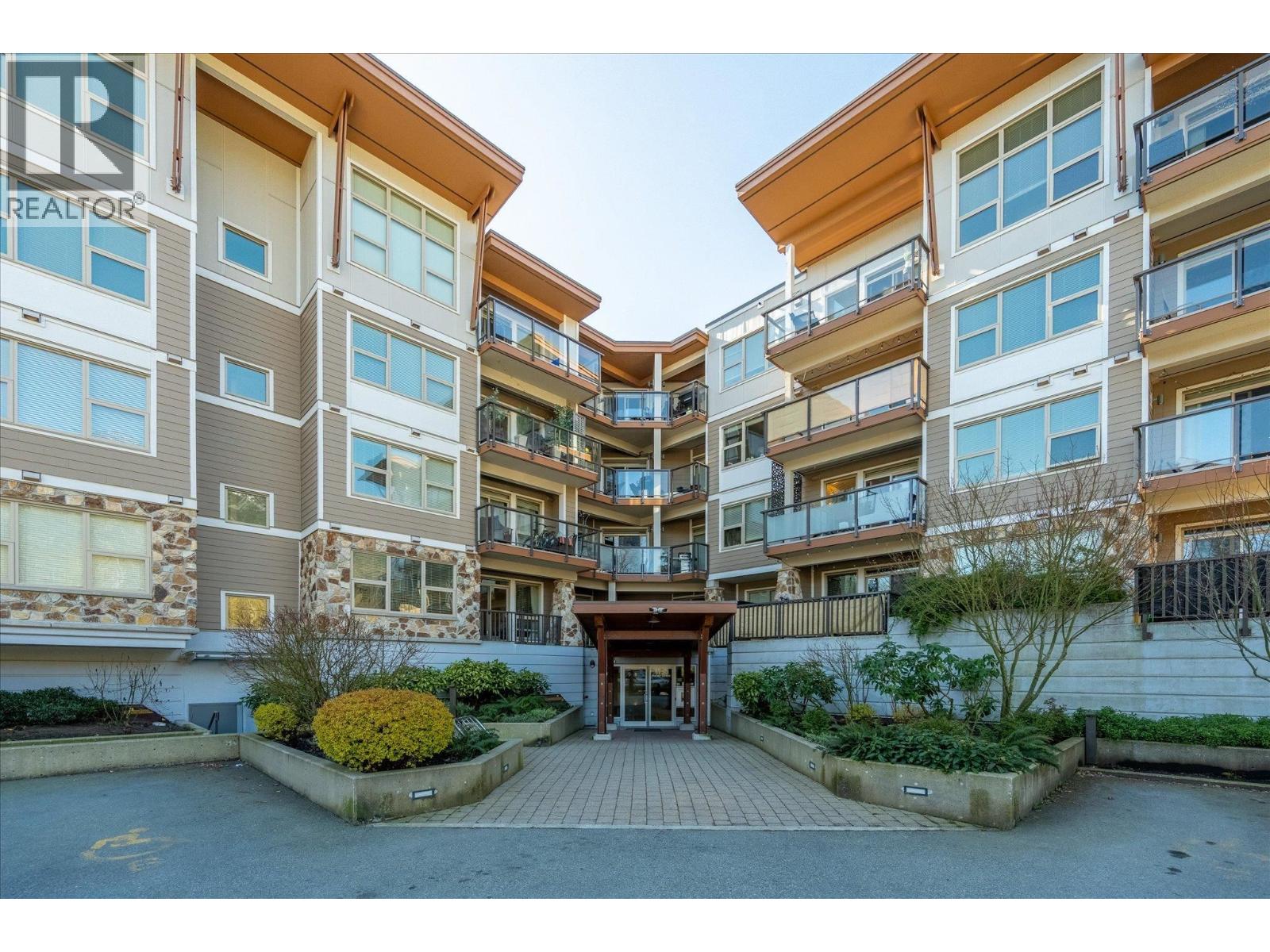 206 1150 BAILEY STREET, Squamish, British Columbia