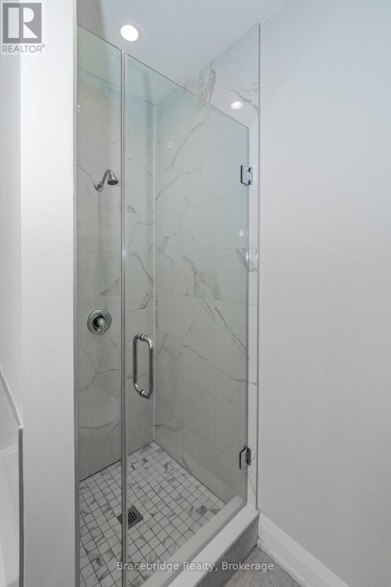 Bhv-C101-A&b - 1869 Muskoka Rd 118 Highway W, Muskoka Lakes, Ontario  P1L 1W8 - Photo 15 - X13043048