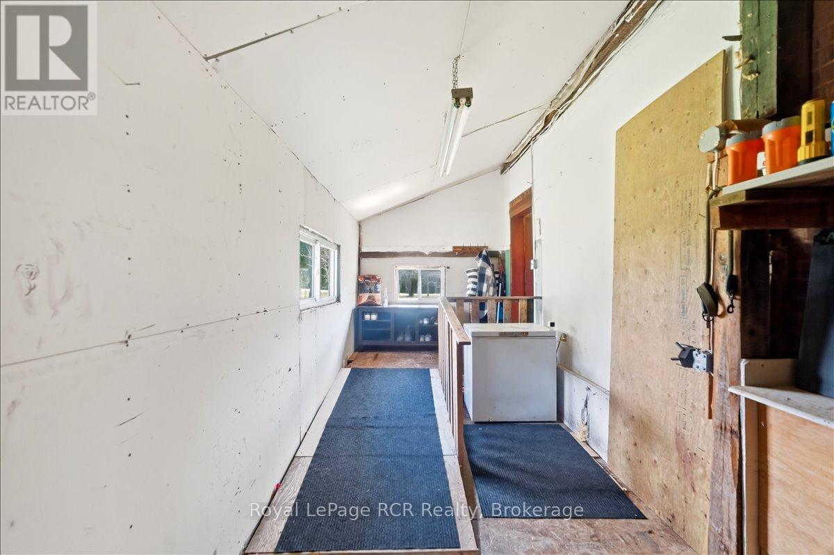 718533 6 Highway, Georgian Bluffs, Ontario  N0H 2K0 - Photo 18 - X13043150