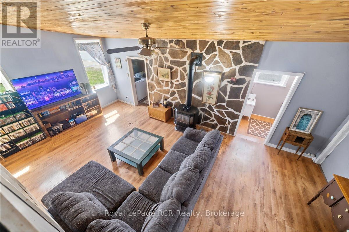 718533 6 Highway, Georgian Bluffs, Ontario  N0H 2K0 - Photo 5 - X13043150