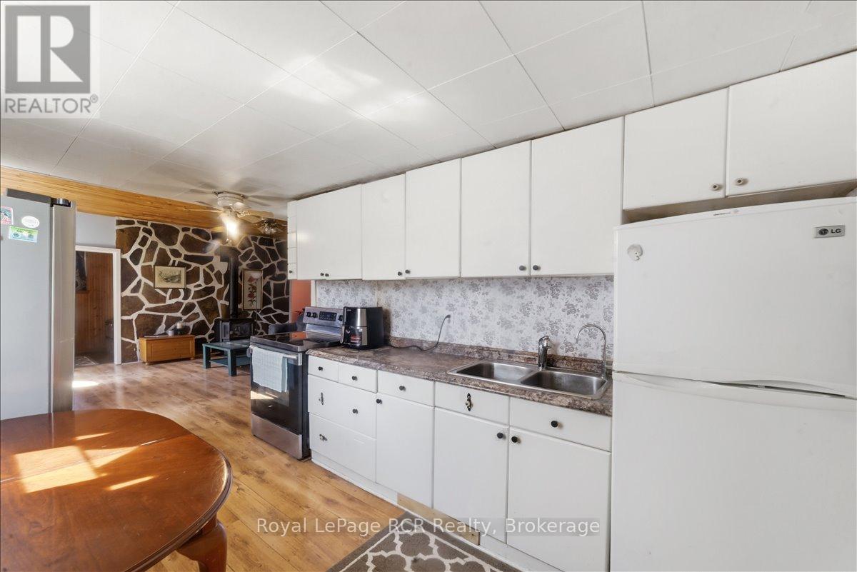 718533 6 Highway, Georgian Bluffs, Ontario  N0H 2K0 - Photo 8 - X13043150