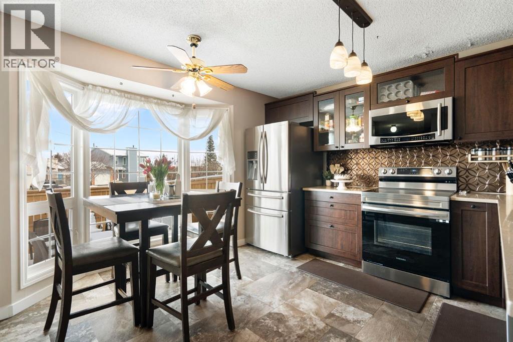 89 Bermuda Lane NW, Calgary, Alberta  T3K 2K1 - Photo 11 - A2299379