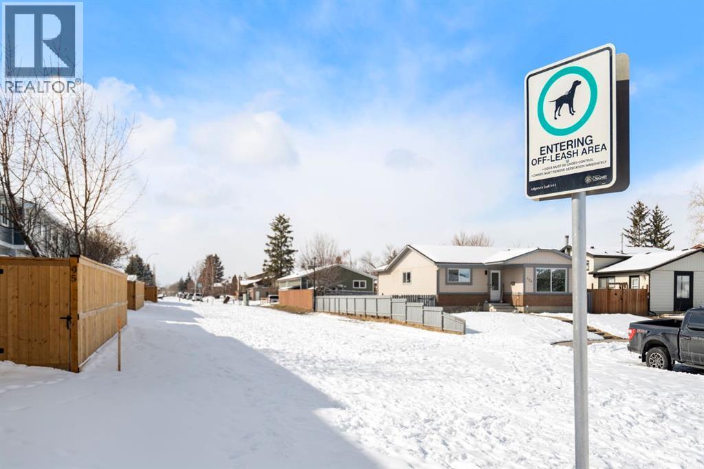 89 Bermuda Lane NW, Calgary, Alberta  T3K 2K1 - Photo 29 - A2299379