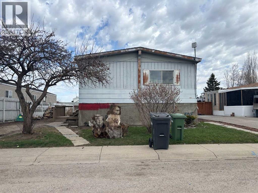 858 Briarwood Road, Strathmore, Alberta  T1P 1E6 - Photo 2 - A2303903