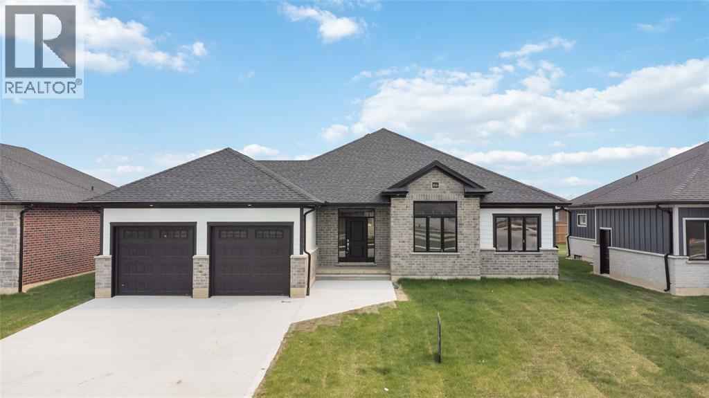 3560 BRITT BOULEVARD, Plympton-Wyoming, Ontario