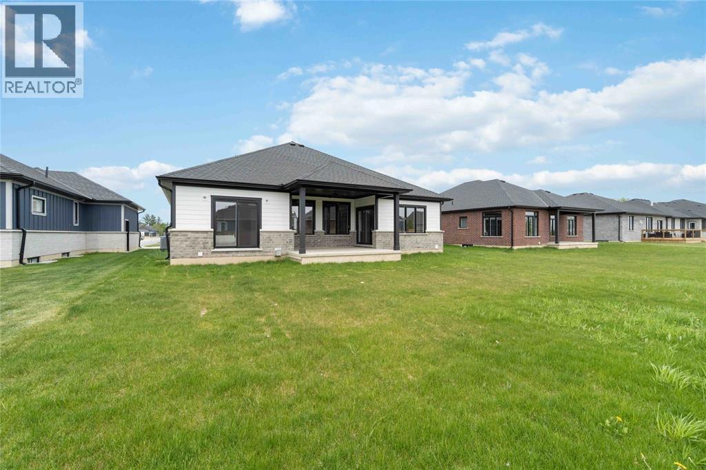 3560 Britt Boulevard, Plympton-Wyoming, Ontario  N0N 1E0 - Photo 10 - 26009127