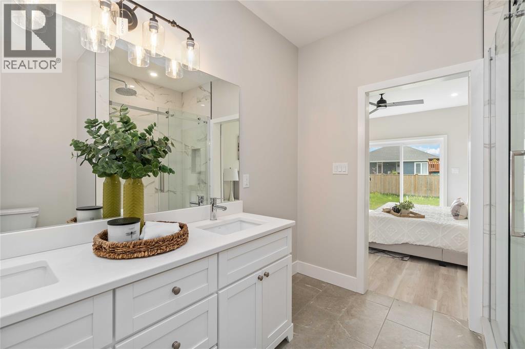 3560 Britt Boulevard, Plympton-Wyoming, Ontario  N0N 1E0 - Photo 39 - 26009127