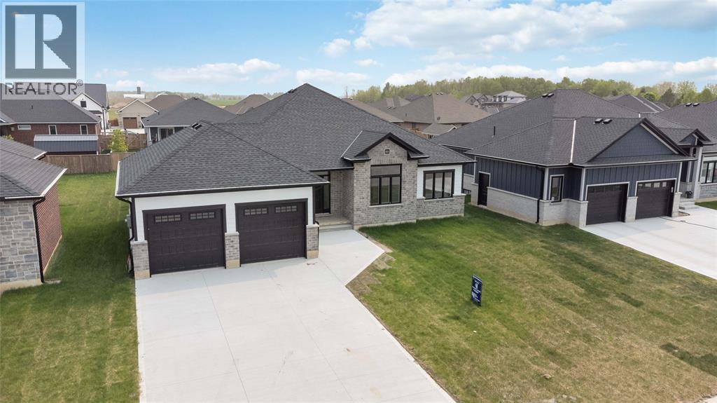 3560 Britt Boulevard, Plympton-Wyoming, Ontario  N0N 1E0 - Photo 4 - 26009127