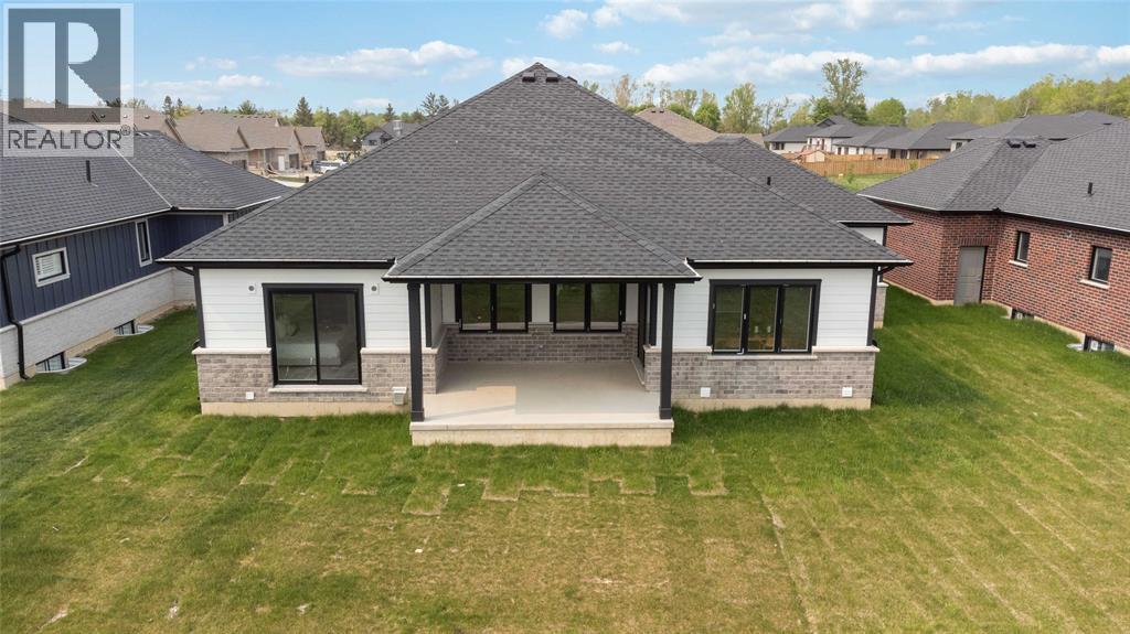 3560 Britt Boulevard, Plympton-Wyoming, Ontario  N0N 1E0 - Photo 6 - 26009127