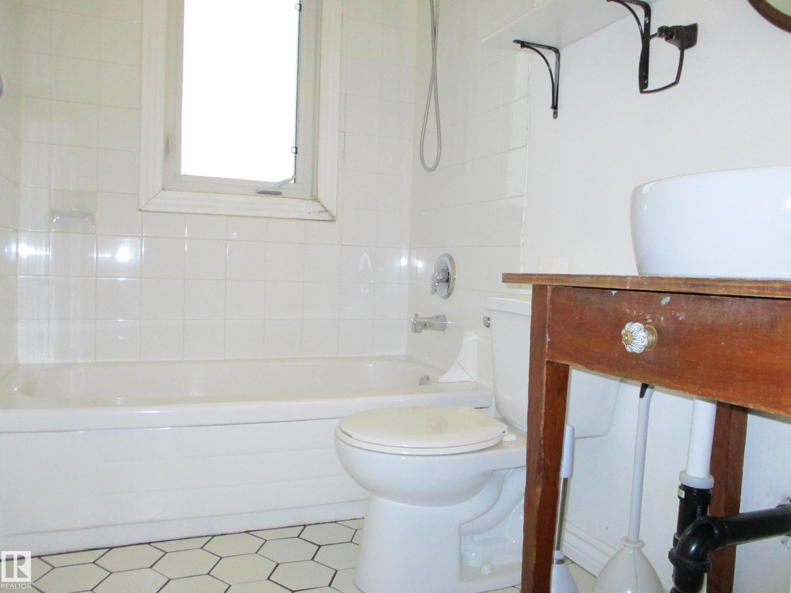 12115 64 St Nw Nw, Edmonton, Alberta  T5W 4J8 - Photo 16 - E4484139