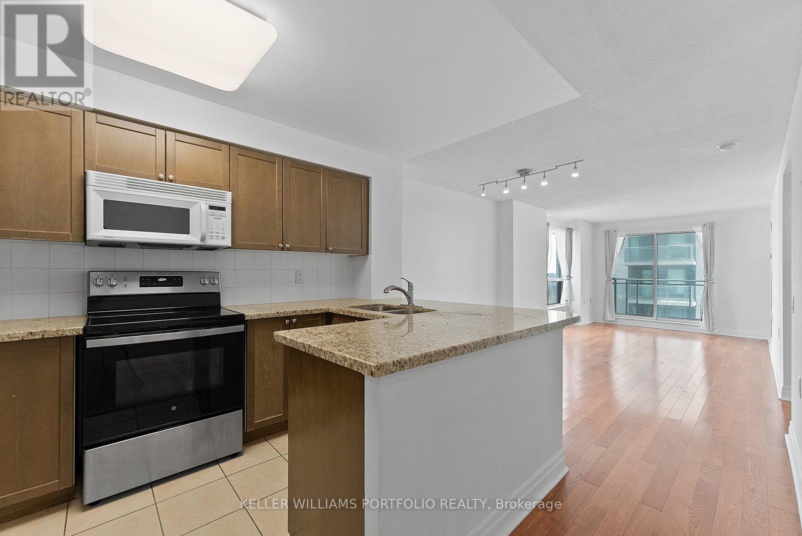 1102 - 21 Hillcrest Avenue, Toronto, Ontario  M2N 7K2 - Photo 4 - C13043032